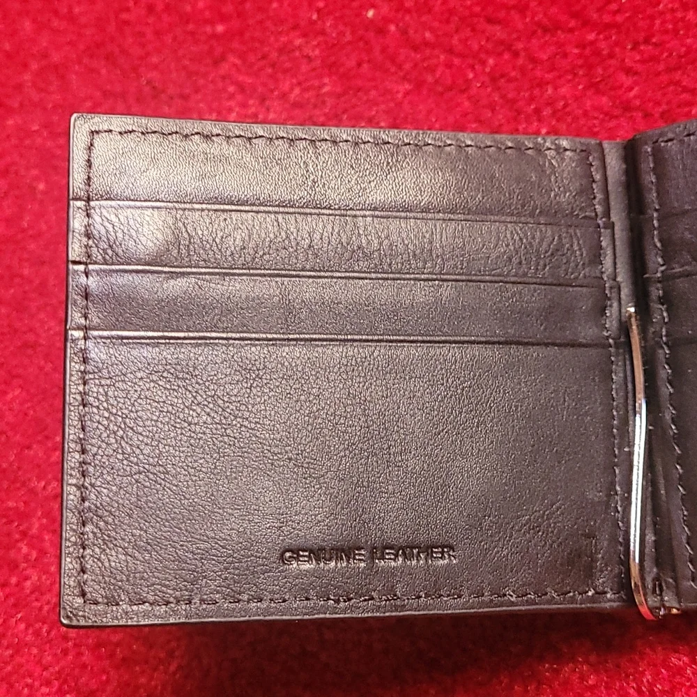 Brand New Neiman Marcus, Men's Leather Cardholder With Money Clip